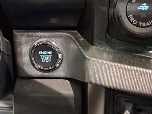Used 2023 Ford F250 Platinum AWD/4WD image 25