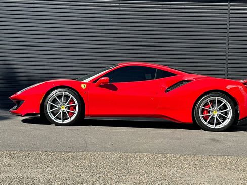 Used 2019 Ferrari 488 Pista Coupe image 2