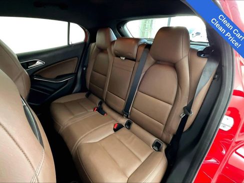 Used 2015 Mercedes-Benz GLA 250 4MATIC image 34