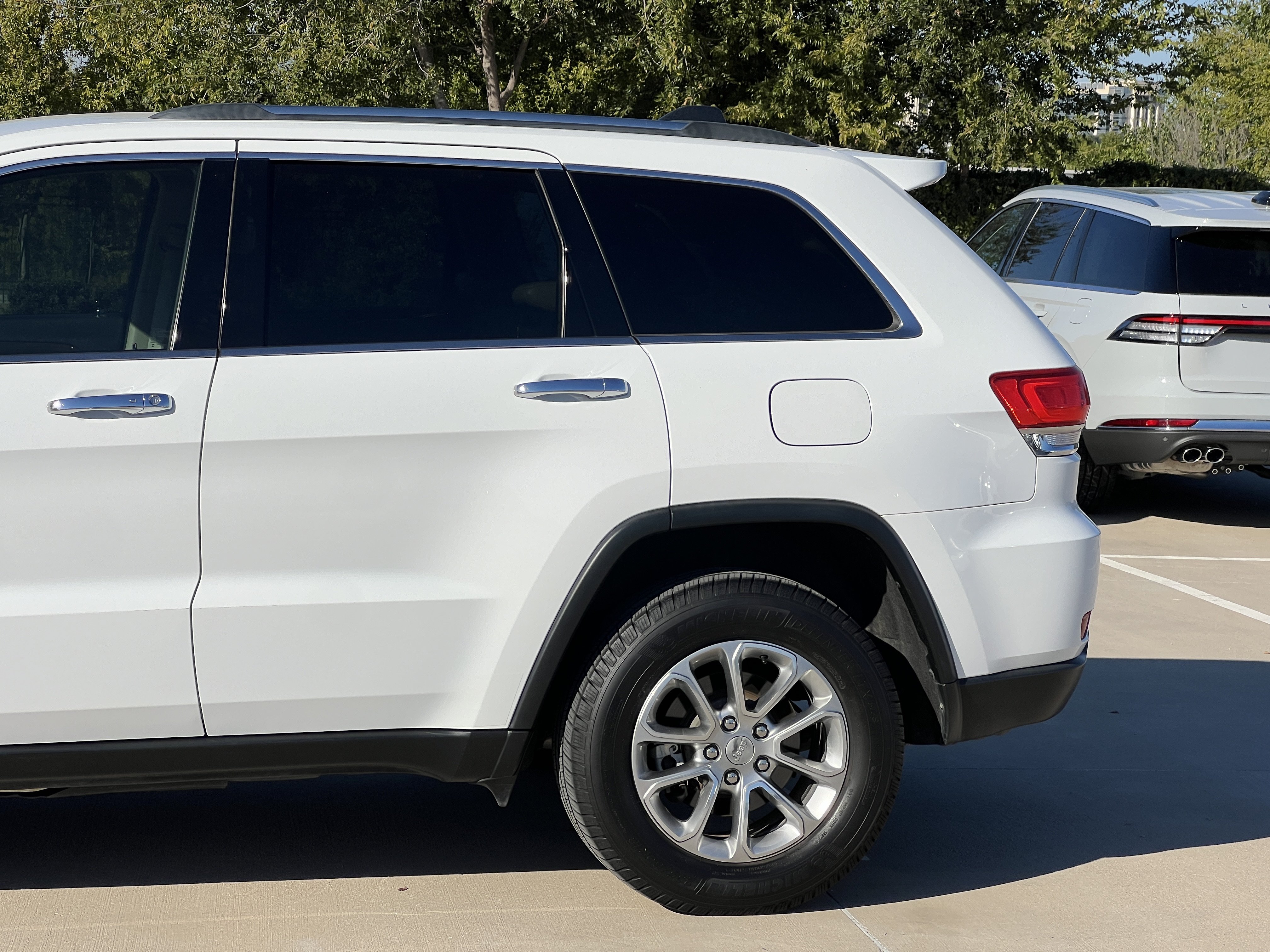 Used 2014 Jeep Grand Cherokee Limited w/ Trailer Tow Group IV RWD image 6