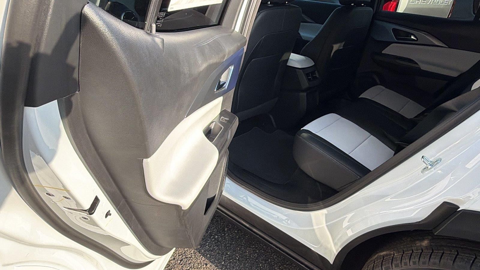 New 2026 Chevrolet Equinox EV LT FWD image 16