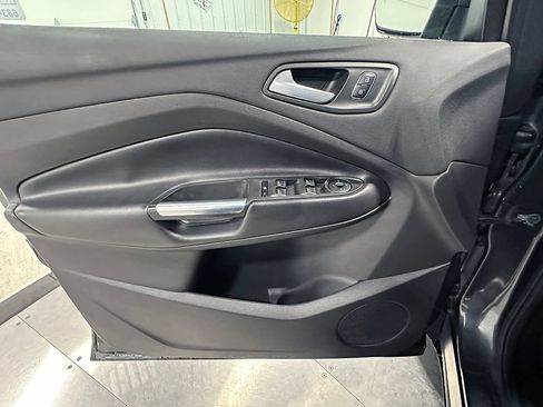 Used 2019 Ford Escape SE AWD/4WD image 21