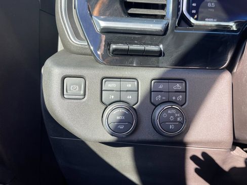 Used 2022 Chevrolet Silverado 1500 High Country image 31