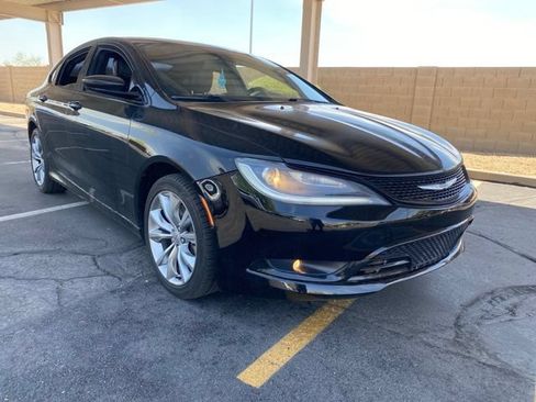 Used 2016 Chrysler 200 S w/ Navigation & Sound Group I FWD image 4
