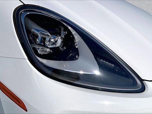 Used 2022 Porsche Cayenne image 30