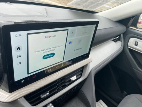 Certified 2025 Ford Explorer Active image 15