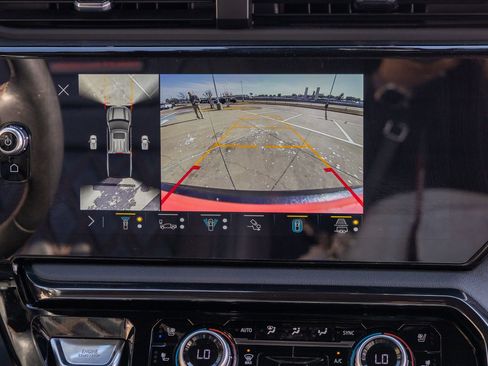 Used 2023 GMC Sierra 1500 AT4 w/ AT4 Premium Package image 25