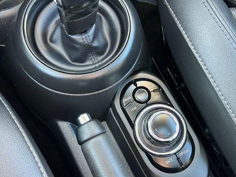 Used 2023 MINI Cooper S image 28