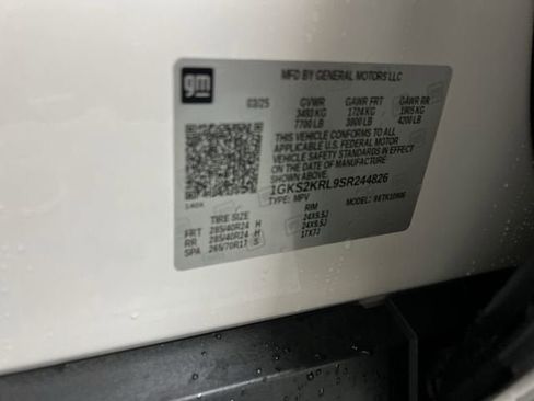 Certified 2025 GMC Yukon XL Denali Ultimate AWD/4WD image 35