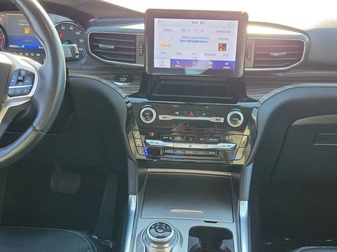 Certified 2021 Ford Explorer Limited w/ Equipment Group 301A image 23