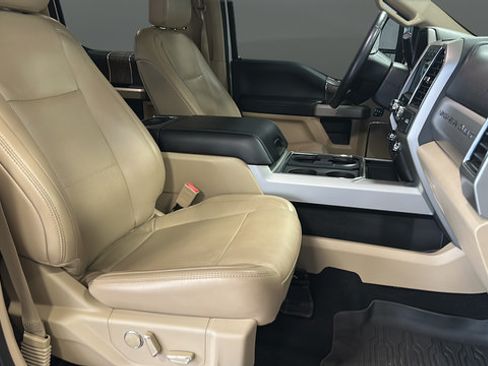Used 2019 Ford F250 Lariat w/ Lariat Ultimate Package AWD/4WD image 23