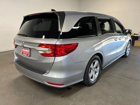 Used 2019 Honda Odyssey EX image 3