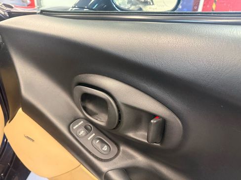 Used 2000 Chevrolet Corvette Convertible image 39