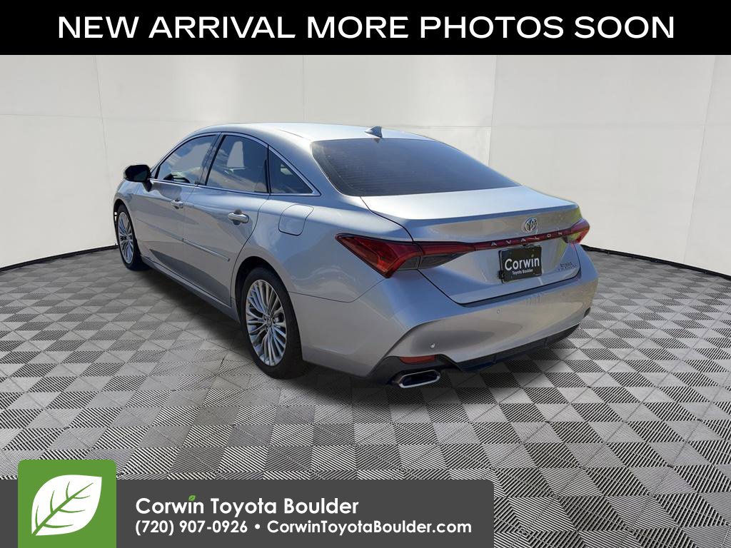 Used 2019 Toyota Avalon Limited w/ Advanced Safety Package FWD image 5