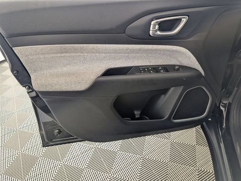 Certified 2023 Jeep Compass Latitude AWD/4WD image 11