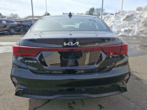 Certified 2023 Kia Forte LXS w/ LXS Technology Package image 5