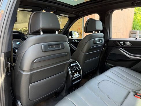 Used 2022 BMW X5 xDrive40i w/ M Sport Package AWD/4WD image 16