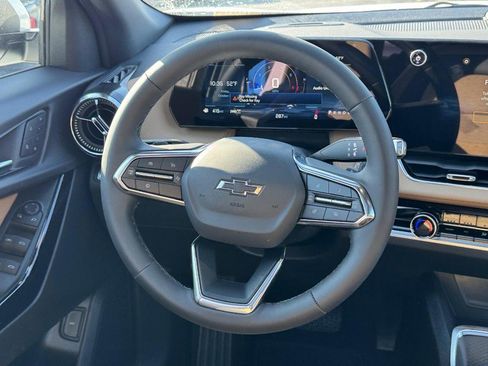 New 2026 Chevrolet Equinox ACTIV w/ Convenience Package III image 9