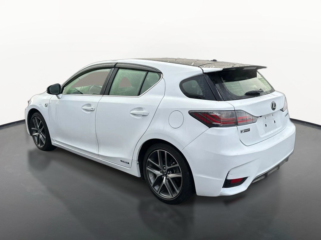 Used 2017 Lexus CT 200h w/ Navigation System Package FWD image 5