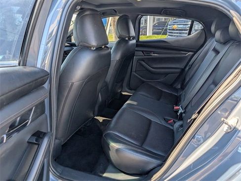 Used 2019 MAZDA MAZDA3 Hatchback w/ Premium Package image 9