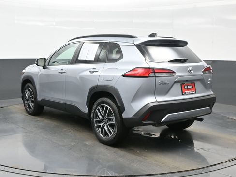 Used 2026 Toyota Corolla Cross XLE w/ Convenience Package image 4