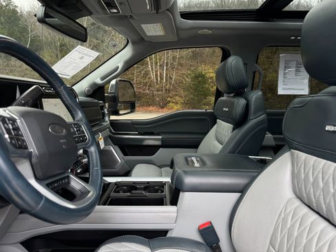 Used 2024 Ford F450 Limited w/ FX4 Off-Road Package image 17