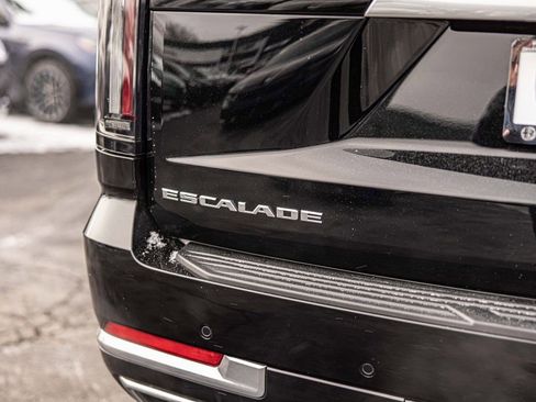 Used 2025 Cadillac Escalade Luxury image 16