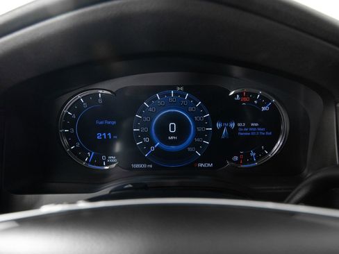 Used 2016 Cadillac Escalade Luxury image 35