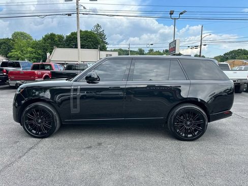 Used 2023 Land Rover Range Rover Long Wheelbase SE AWD/4WD image 2