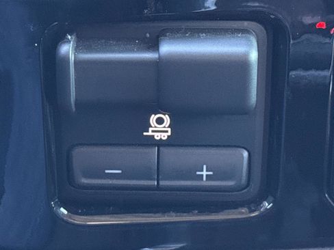 Used 2024 Chevrolet Silverado 1500 LT Trail Boss w/ Convenience Package II AWD/4WD image 20