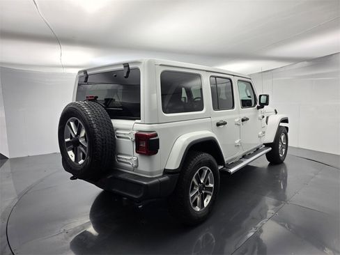 Used 2019 Jeep Wrangler Unlimited Sahara w/ Dual Top Group image 4