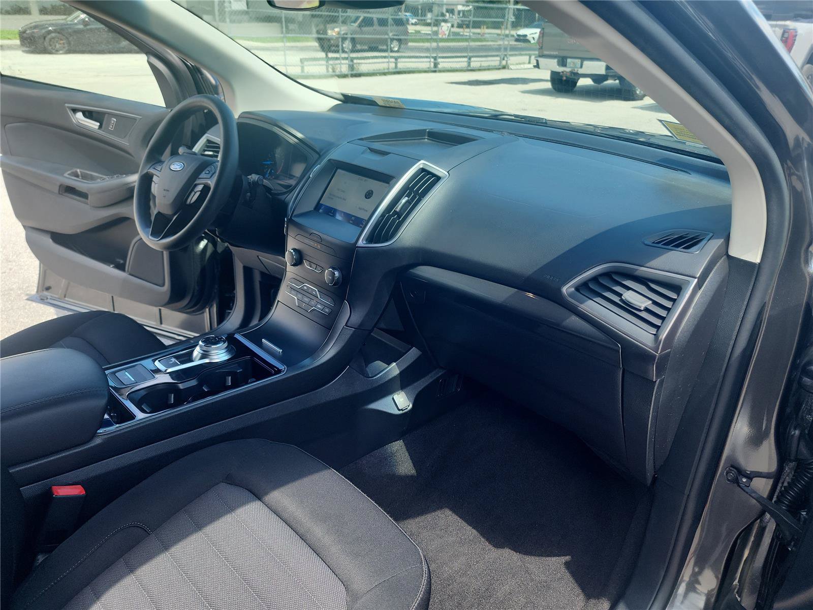 Certified 2020 Ford Edge SE FWD image 24