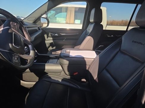 Used 2023 GMC Yukon Denali w/ Max Trailering Package image 3