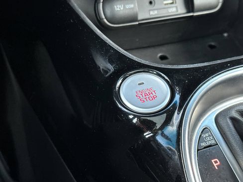 Used 2016 Kia Soul ! w/ Premium Package image 23