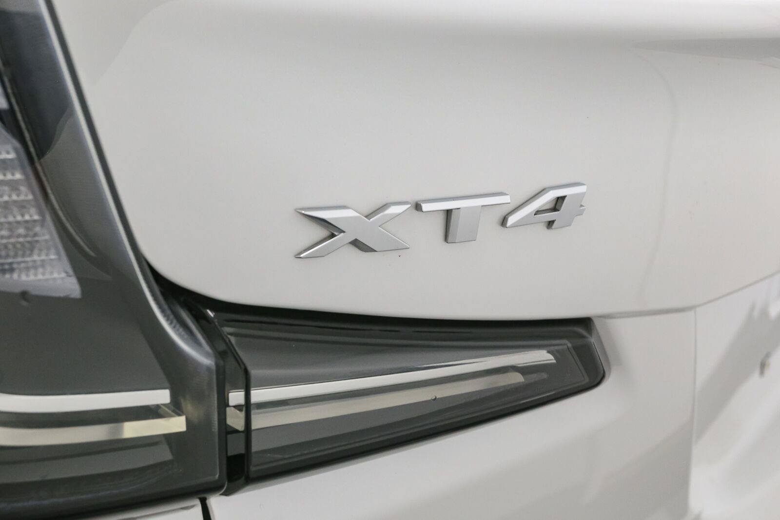 Used 2022 Cadillac XT4 Sport w/ Sun And Sound Package AWD/4WD image 10