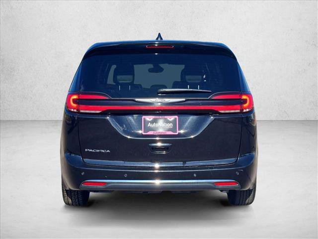 Used 2025 Chrysler Pacifica Select FWD image 7