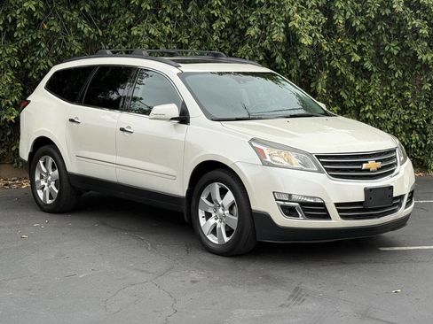 Used 2014 Chevrolet Traverse LTZ AWD/4WD image 4