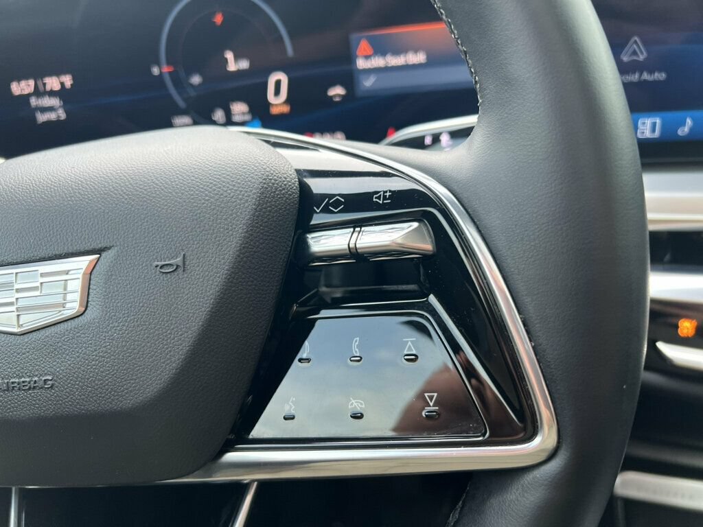 Used 2024 Cadillac Lyriq Luxury AWD/4WD image 20