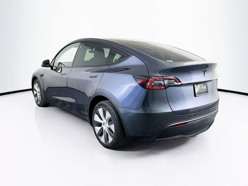 Used 2022 Tesla Model Y Long Range image 5