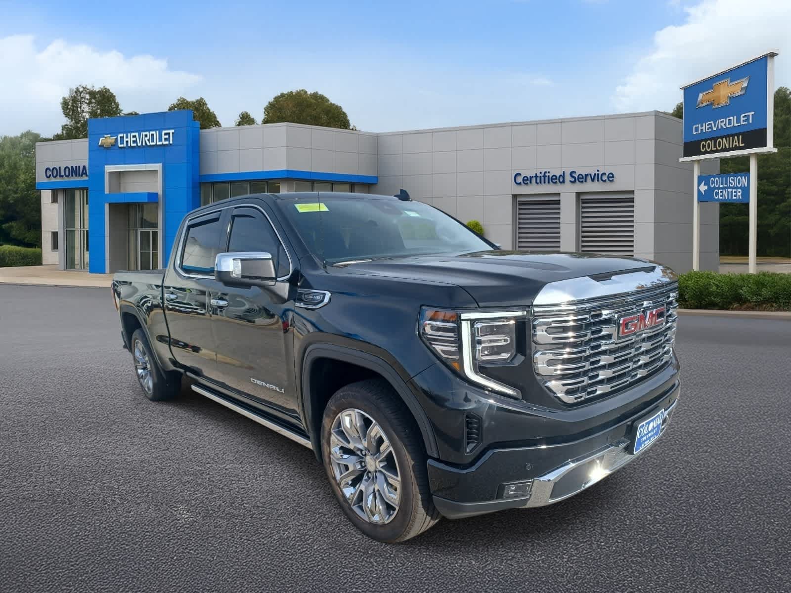Used 2026 GMC Sierra 1500 Denali w/ Denali Reserve Package AWD/4WD image 2