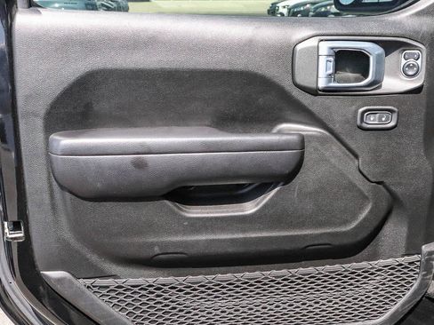 Used 2021 Jeep Gladiator Sport AWD/4WD image 29