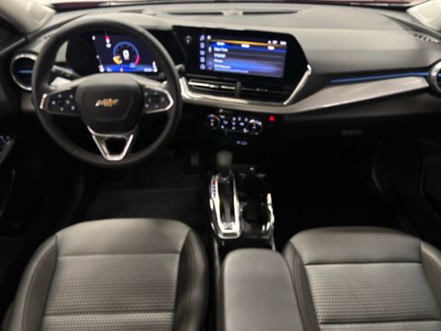 Used 2025 Chevrolet Trax LT w/ Driver Confidence Package FWD image 10