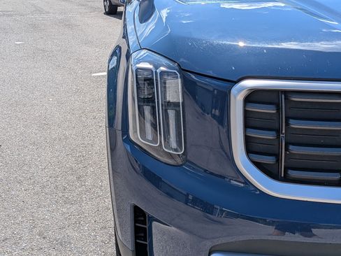Used 2025 Kia Telluride S AWD/4WD image 10