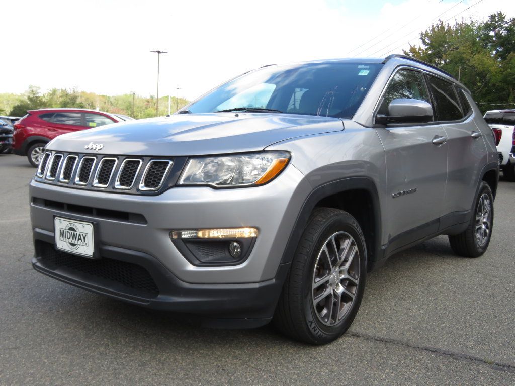 Used 2018 Jeep Compass Latitude w/ Popular Equipment Group AWD/4WD image 1
