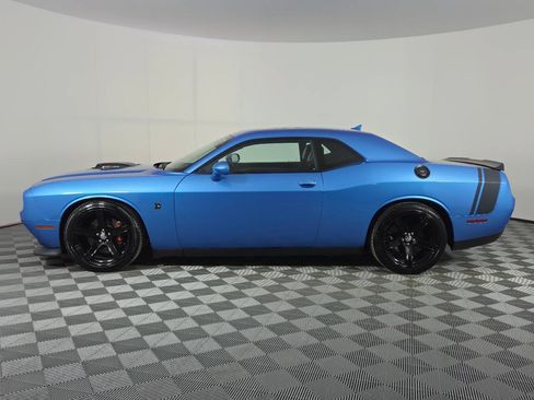 Used 2016 Dodge Challenger R/T Scat Pack RWD image 4