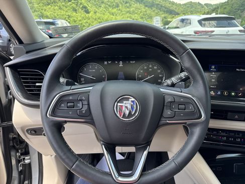Used 2023 Buick Envision Essence AWD/4WD image 13
