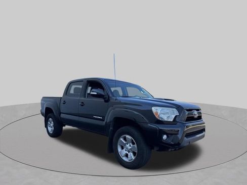 Used 2015 Toyota Tacoma 4x4 Double Cab w/ TRD Sport Package image 6