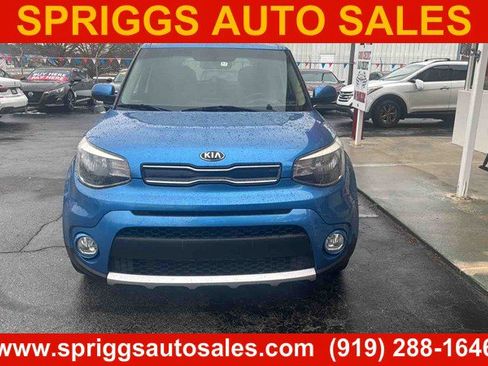 Used 2018 Kia Soul + FWD image 2