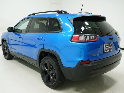Used 2021 Jeep Cherokee Latitude Plus image 5