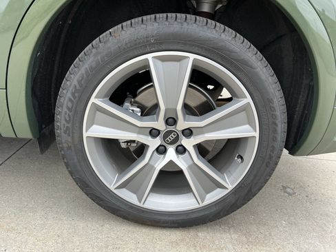 Used 2025 Audi Q5 2.0T Premium w/ Convenience Plus Package image 13